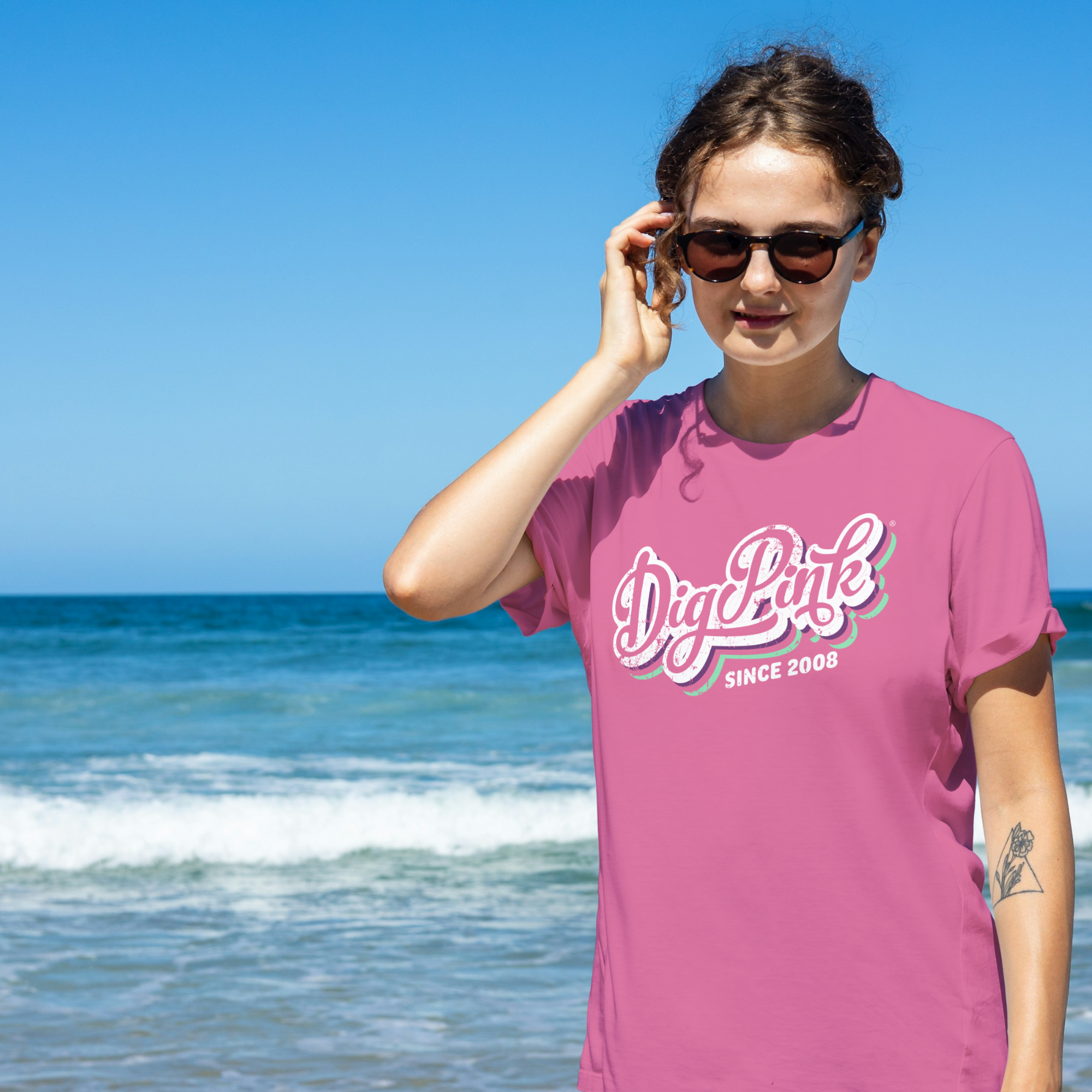 Dig Pink Retro Cursive Shortsleeve T-Shirt