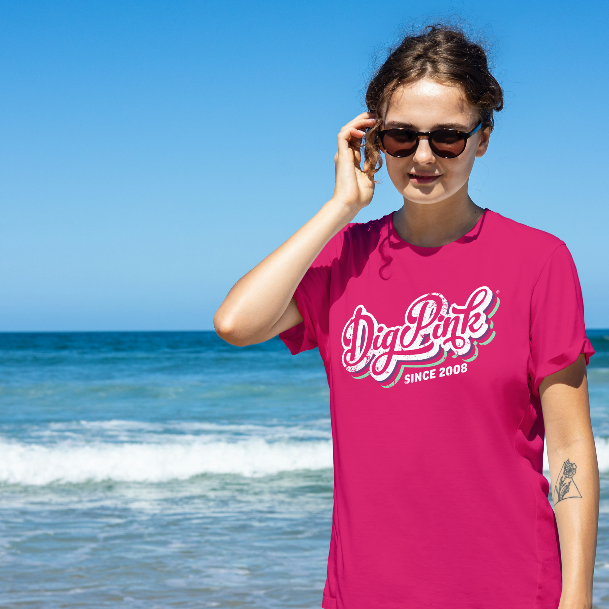 Dig Pink Retro Cursive Shortsleeve T-Shirt